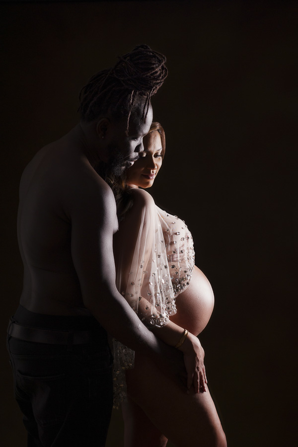couple silhouette pregnancy studio.jpg