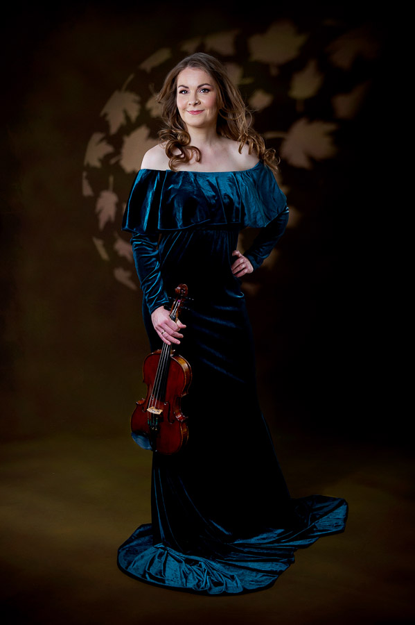 folio photos of violinist.jpg